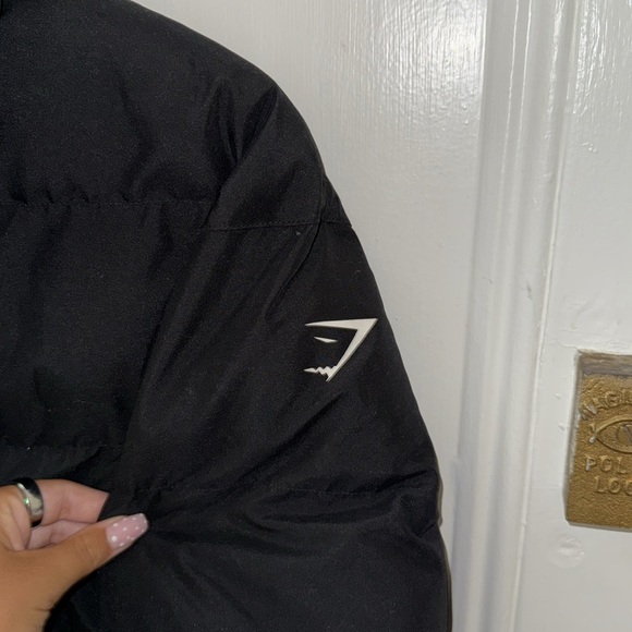 Gymshark Black Puffer Jacket Cropped Matte Finish - Picture 3 of 4